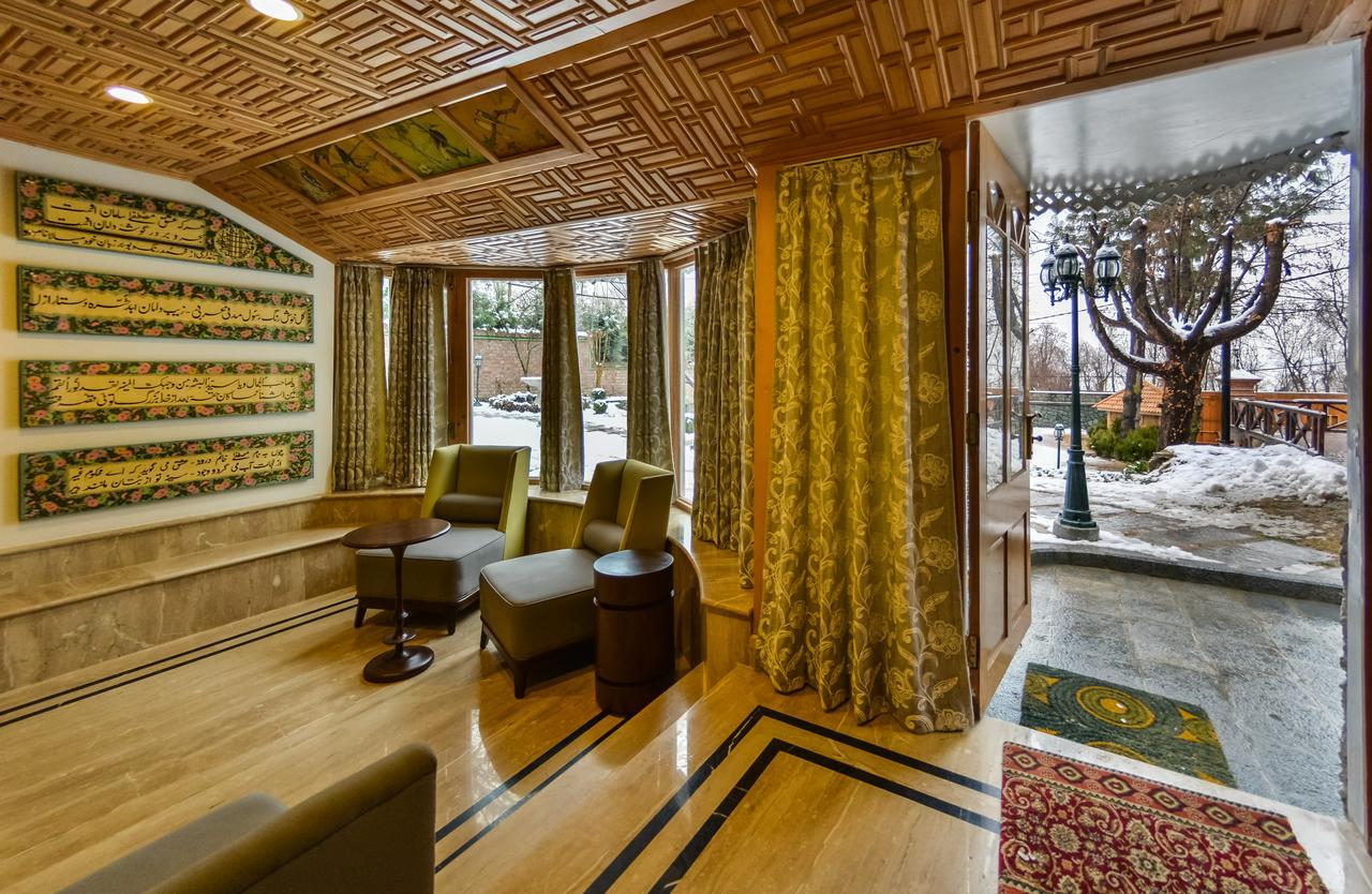 Hotel Metropolis Srīnagar Kültér fotó